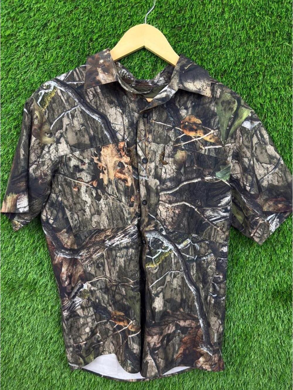 Magellan Outdoors Hunt Gear Realtree Camo Button Up Shirt Size S